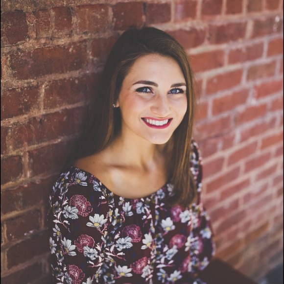 Meet your Posher, Brenna - Picture 1 of 1